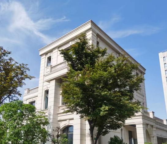 上海虹橋峰度天下：集科技、綠色、奢華于一體的商務(wù)殿堂