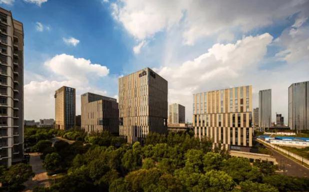 上海鴻元中心：高性價比租賃，滿足企業(yè)多樣需求