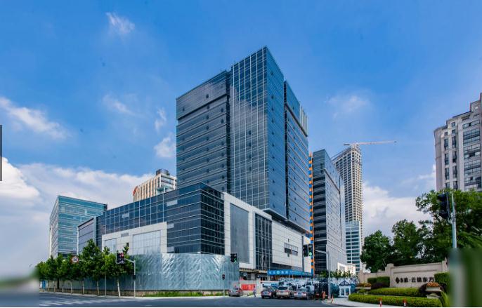 上海東航濱江中心：城市核心商務(wù)地標(biāo)，交通便捷無憂