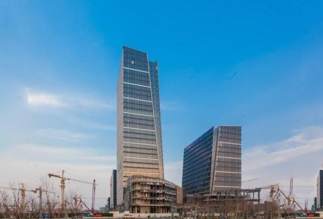 上海夢中心：創(chuàng)意與甲級寫字樓的完美結(jié)合，開啟辦公新時(shí)代