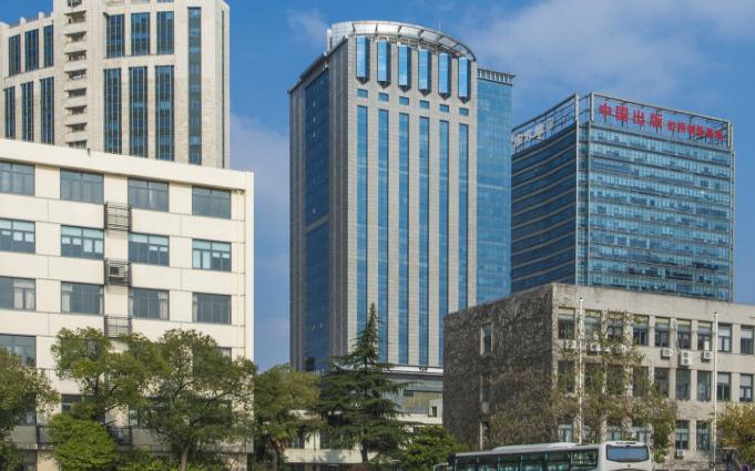 上海東方世紀(jì)大廈：性?xún)r(jià)比之選，企業(yè)辦公新家園