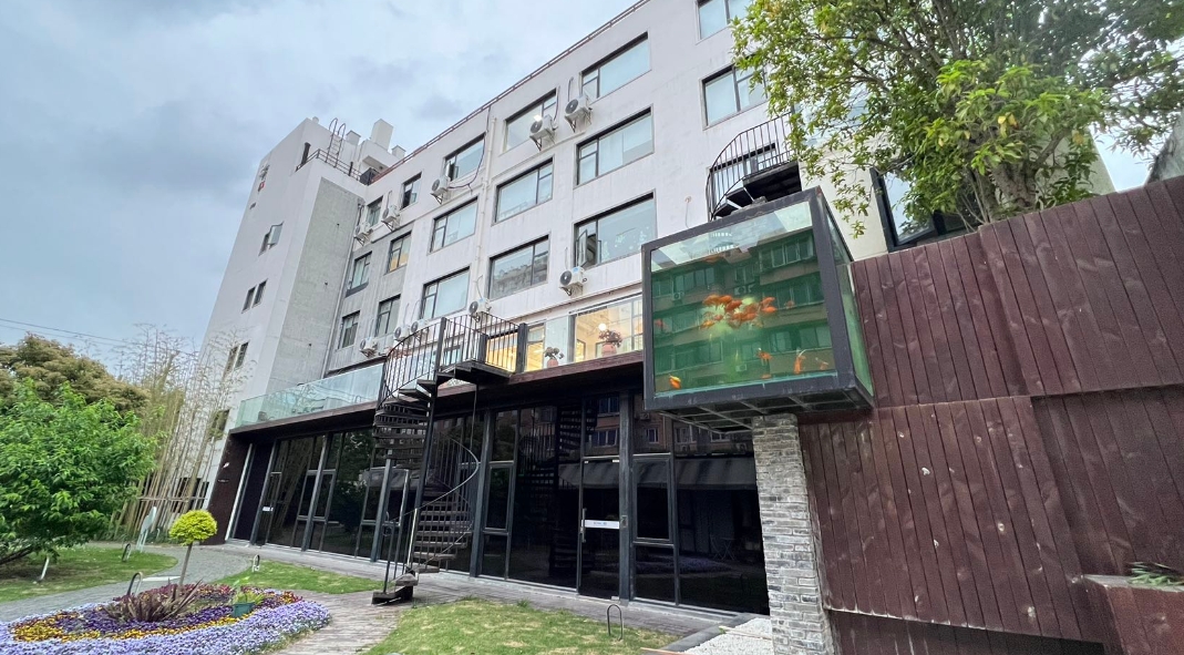 漕河涇輻射區(qū)！龍漕德必易園獨(dú)棟辦公招租，聚焦文創(chuàng)科技，享全周期企業(yè)服務(wù)與政策紅利